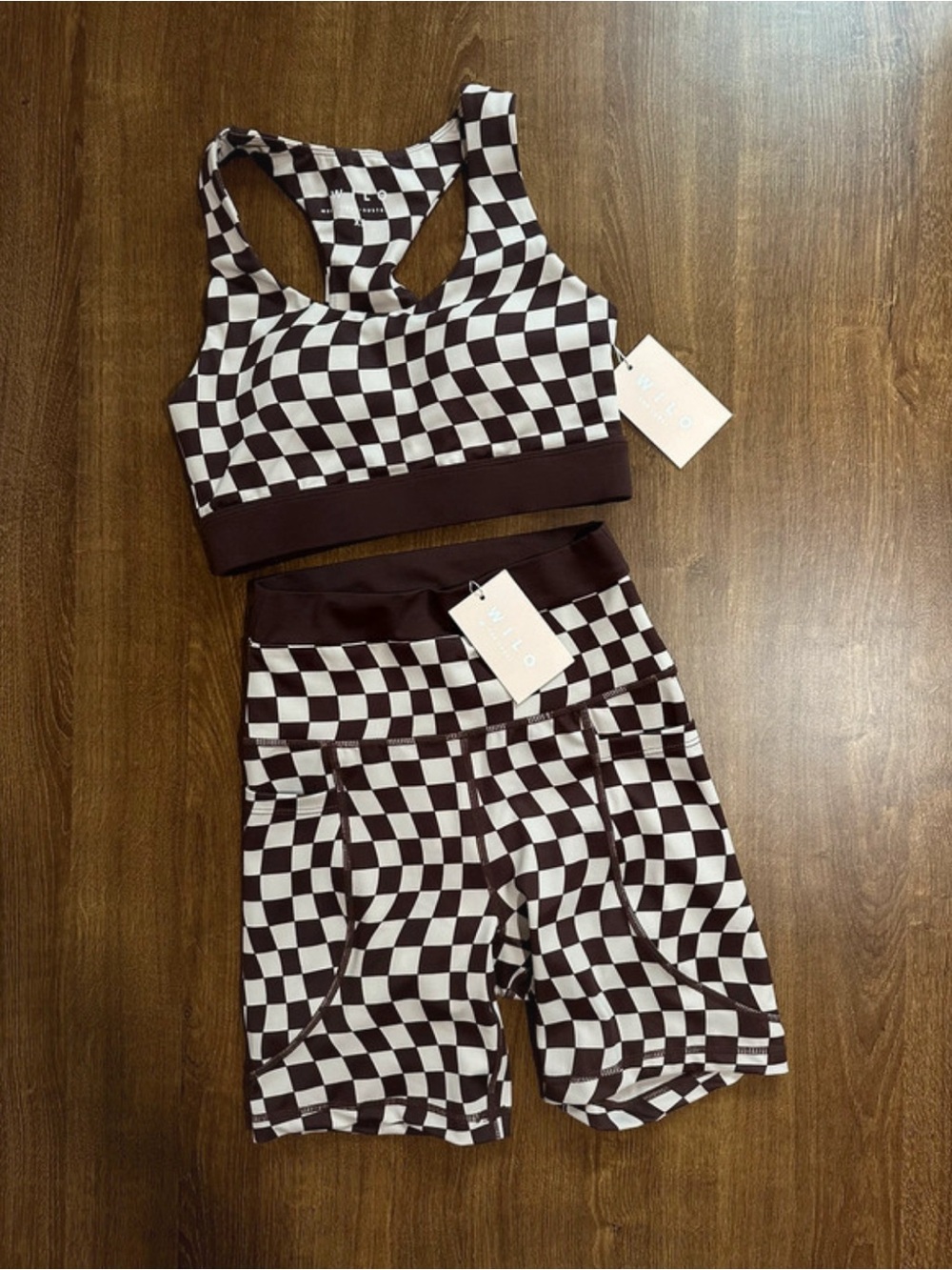 WILO Checkered Set - Picture 1 of 6